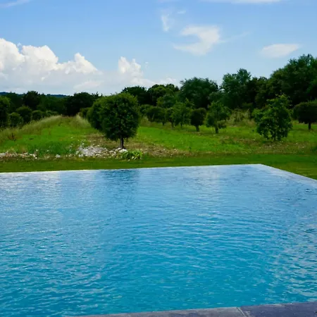 Belle Contemporaine Au Calme Au Milieu Des Chenes Truffiers En Drome Provencale Villa